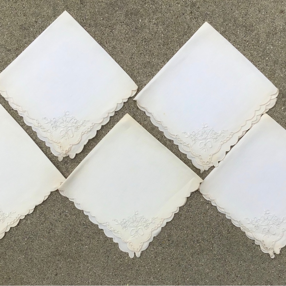 Set of 5 Vintage White Embroidered Napkins with Scalloped Edges